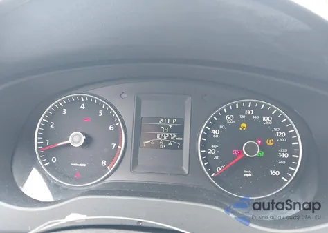 2014 Volkswagen Jetta 1.8T Se z USA, uszkodzony, nr VIN 3VWD07AJ9EM236360